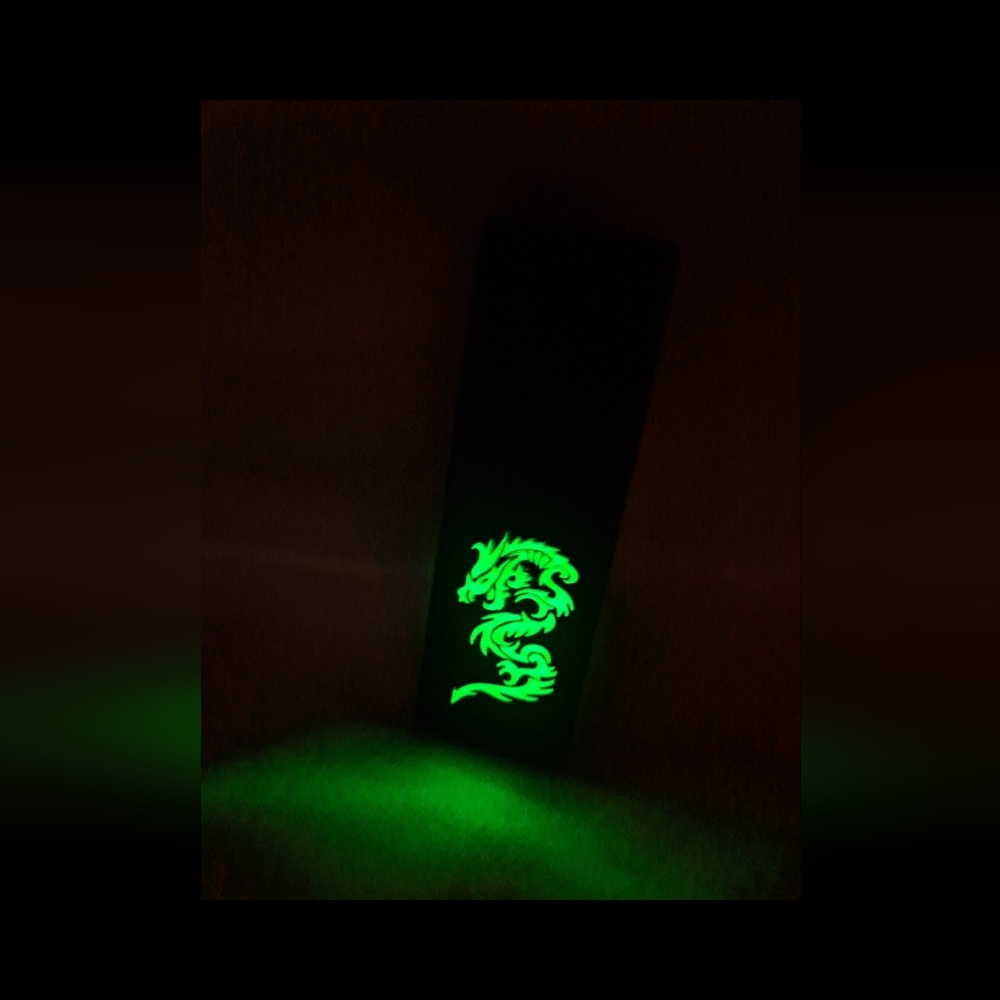 GLOW IN THE DARK RECHARGEABLE LIGHTER - Picture 6 of 7